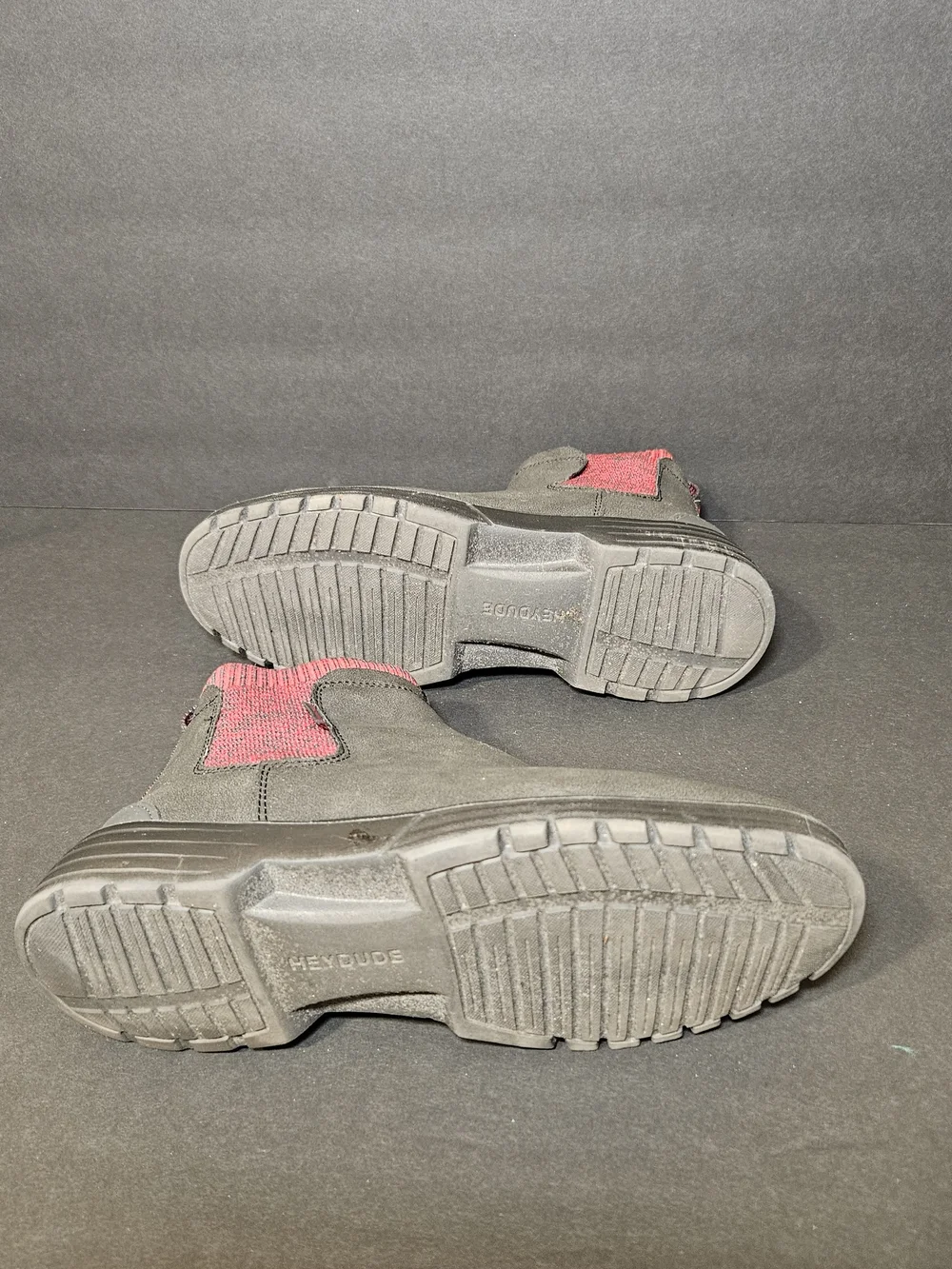 hey dude Kids  Slip-On BOOT in Black & Red